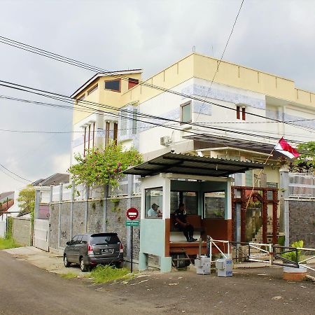Zen Rooms Cassa Dua Pasteur Bandung Esterno foto