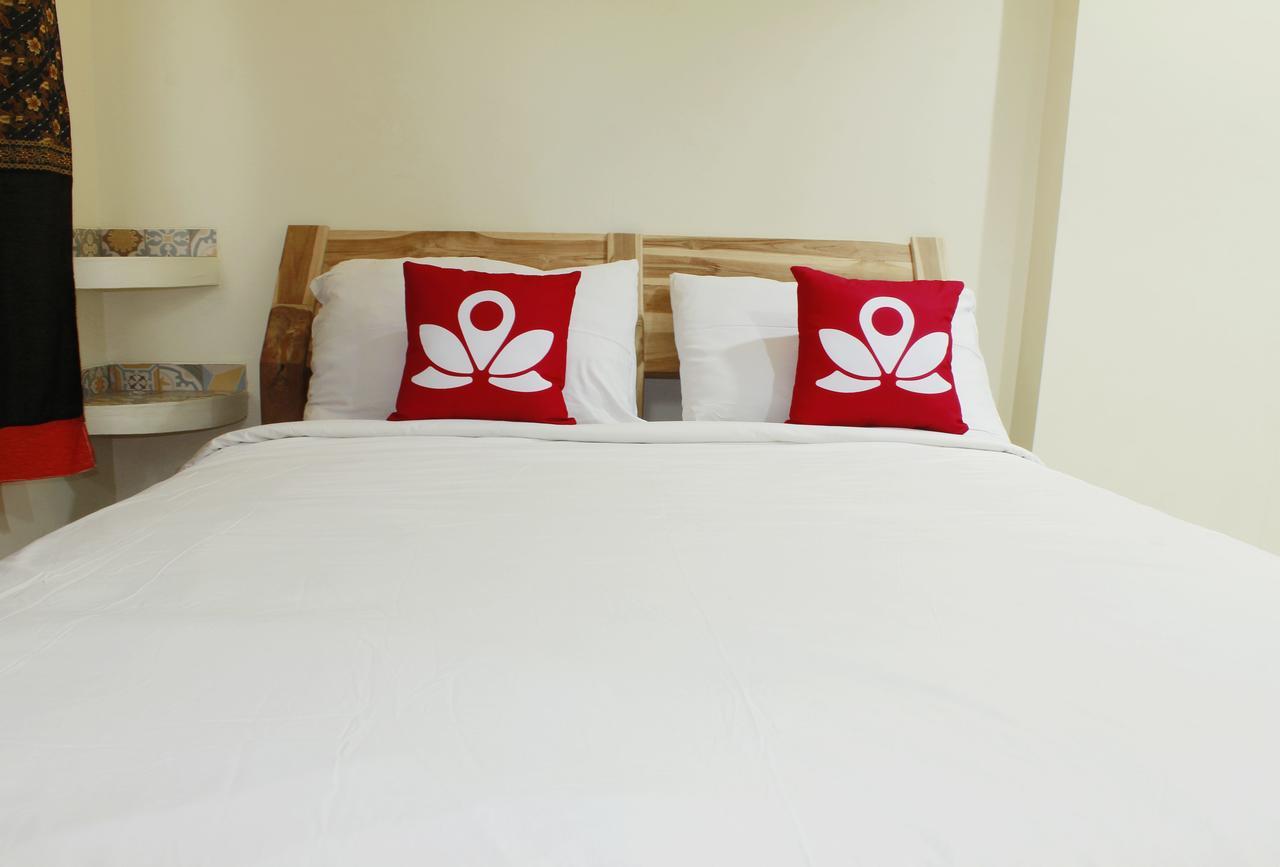 Zen Rooms Cassa Dua Pasteur Bandung Esterno foto