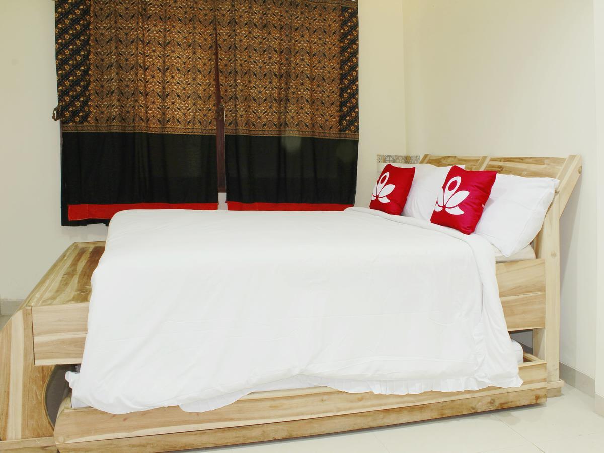 Zen Rooms Cassa Dua Pasteur Bandung Esterno foto