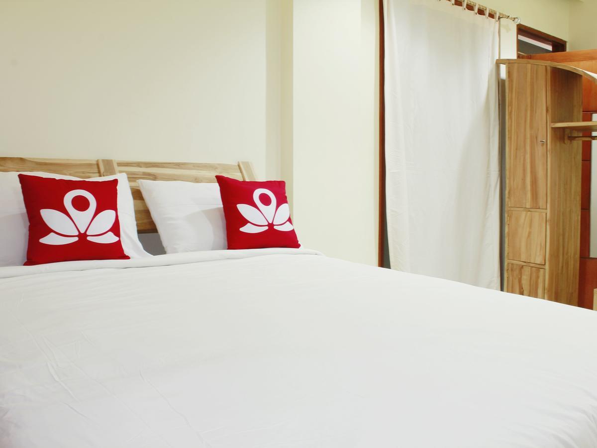 Zen Rooms Cassa Dua Pasteur Bandung Esterno foto
