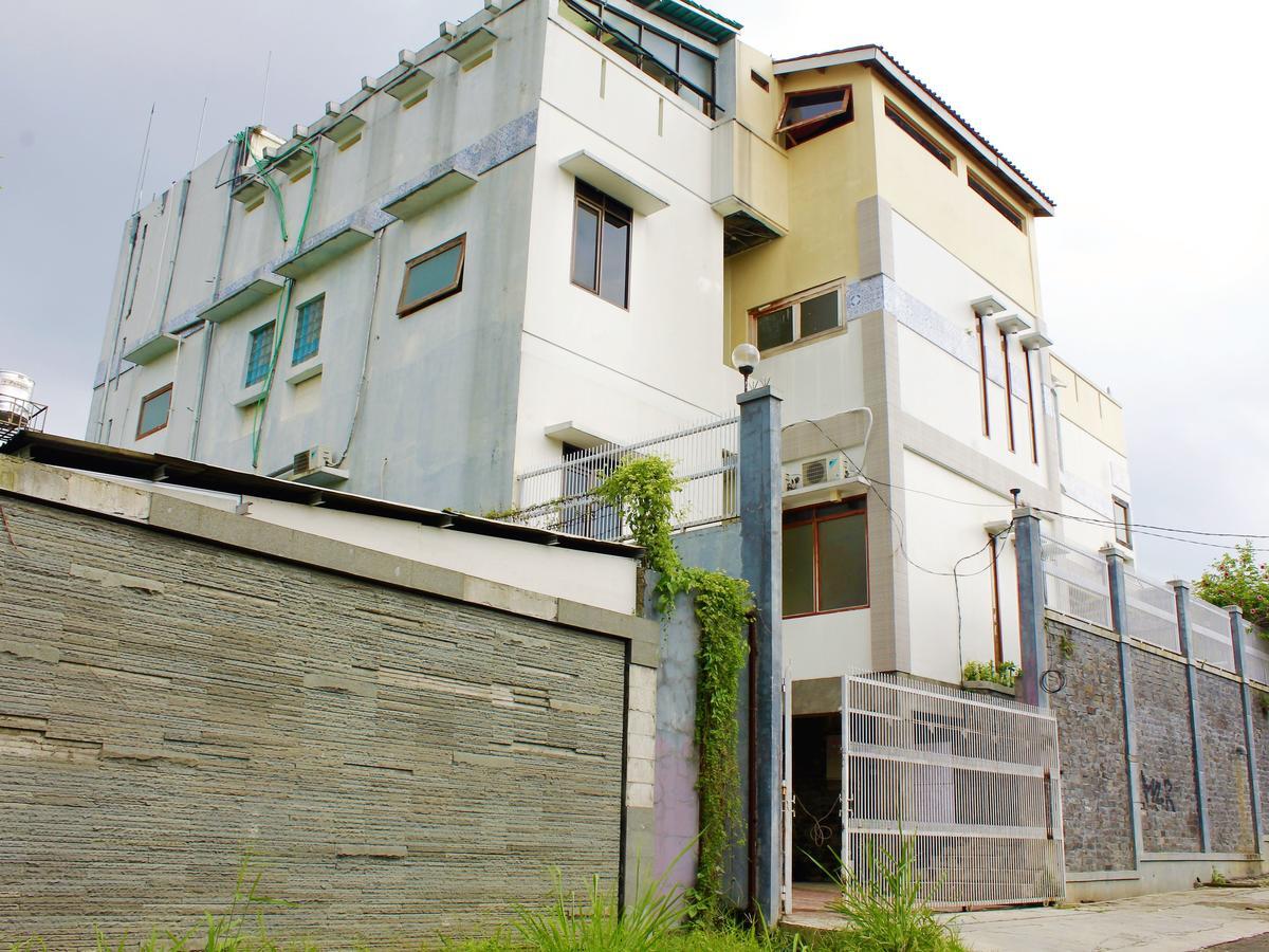 Zen Rooms Cassa Dua Pasteur Bandung Esterno foto