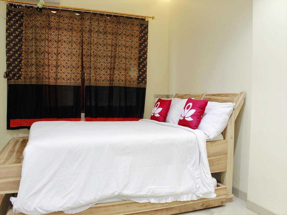 Zen Rooms Cassa Dua Pasteur Bandung Esterno foto